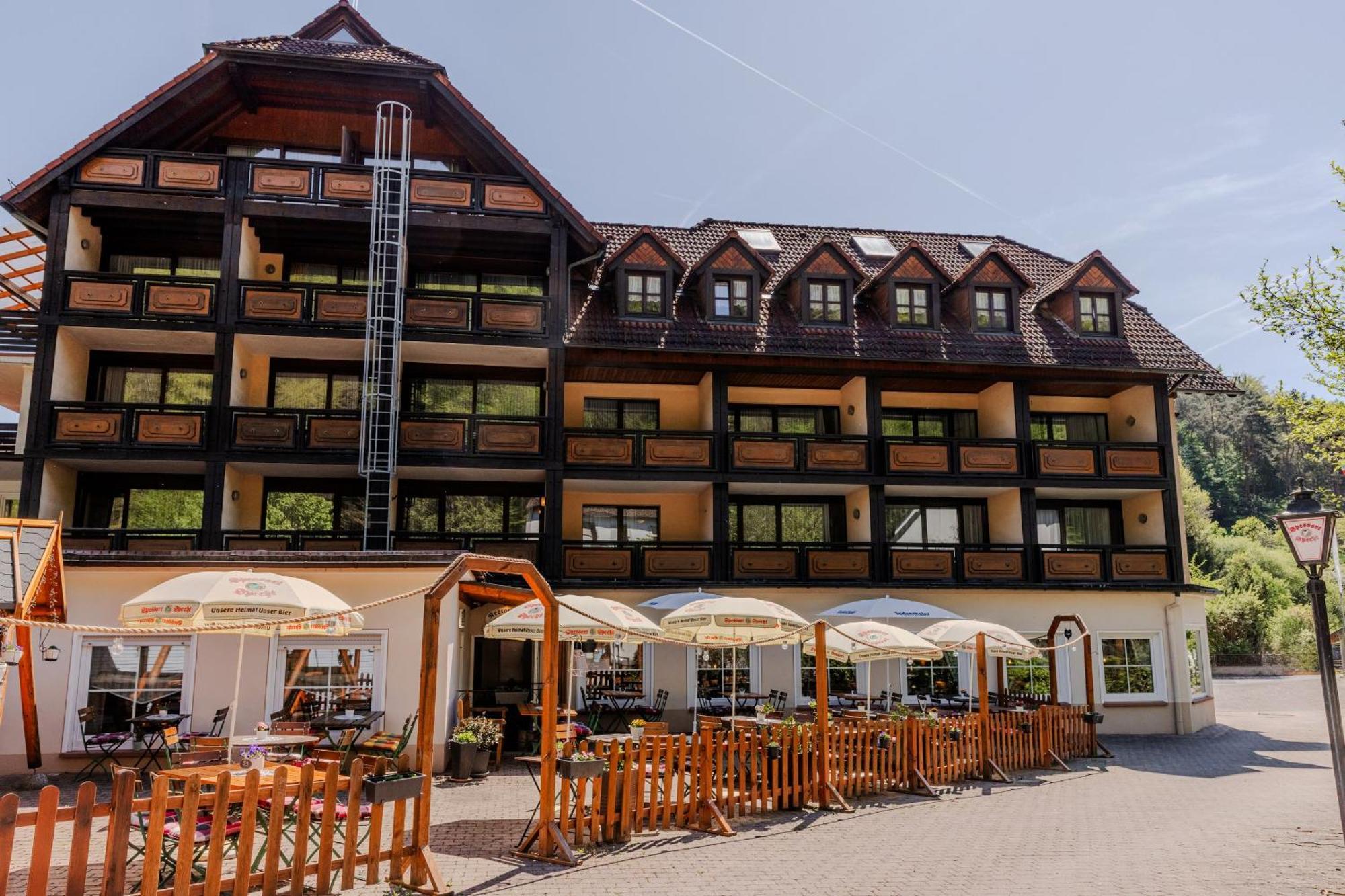 Landgasthof Zur Linde Heimbuchenthal Exterior photo
