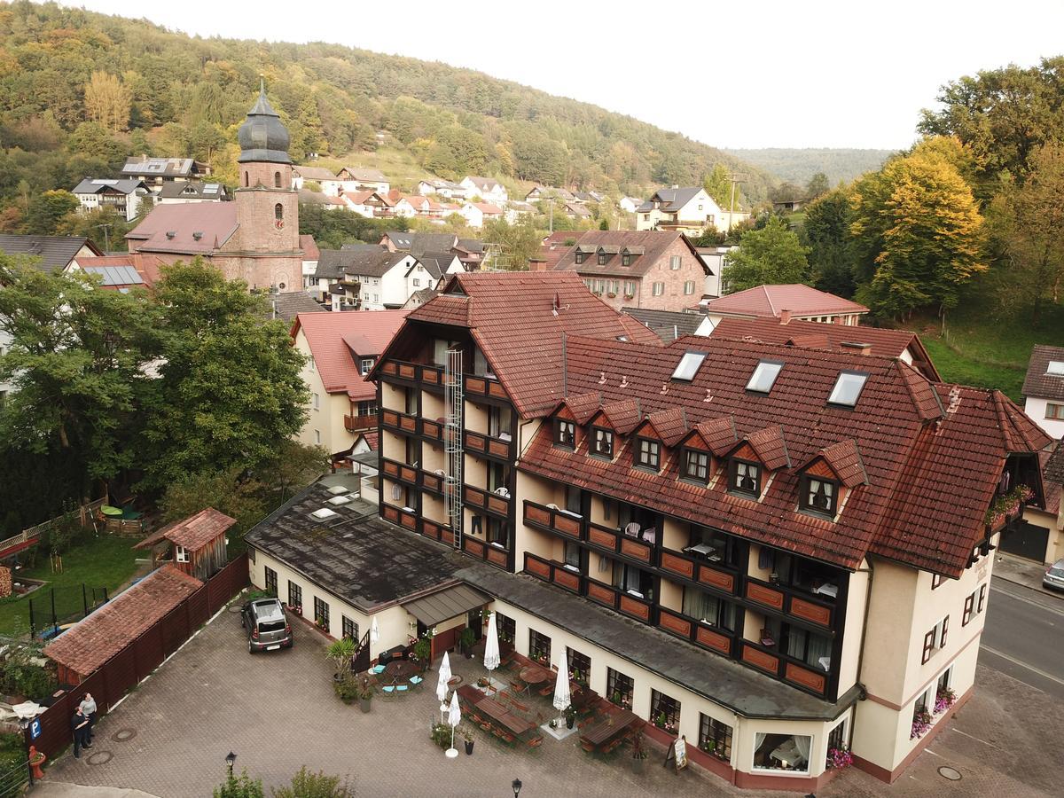 Landgasthof Zur Linde Heimbuchenthal Exterior photo